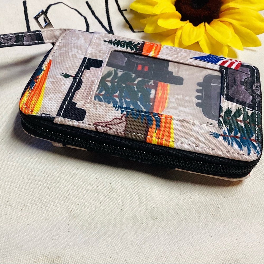 New Wristlet - Picture 4 of 5